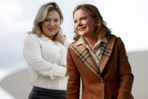 Joice Hasselmann e Gleisi Hoffmann, mesmo com posicionamentos diferentes, estão no ranking dos 20 políticos com mais influência nas redes sociais em 2019