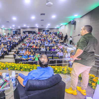 Marketing Político e Marketing Eleitoral: Conheça Lucas Pimenta, consultor de Marketing Político, autor do método "Como ganhar uma eleição com pouco dinheiro" e criador da Escola dos Políticos